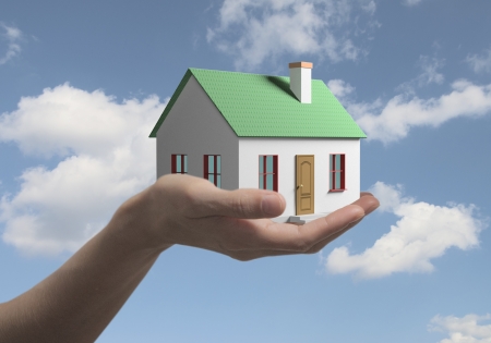 the house on a handの写真素材