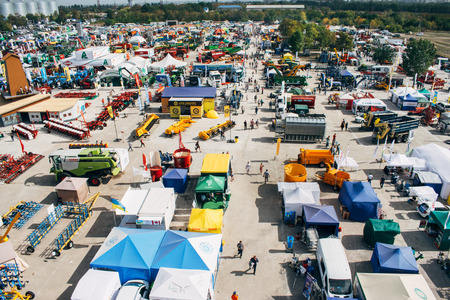 KROPIVNITSKIY; UKRAINE  â 22 September; 2017: Panoramic aerial view agricultural exhibition Agroexpo-2017. Exhibitors, Visitors, Agricultural machinery in agricultural fairのeditorial素材