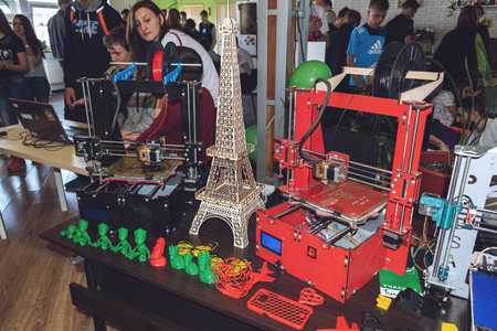 KROPIVNITSKIY, UKRAINE â 12 MAY, 2018: Plywood 3D printer graber i3. Wooden Three dimensional printing machine and various 3D printing detail.のeditorial素材