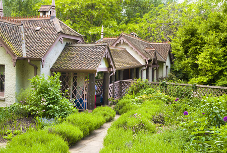 LONDON, UK - MAY 14, 2014  - St James park, nature island in the middle of busy London,  City of Westminster  and the oldest of the Royal Parks のeditorial素材