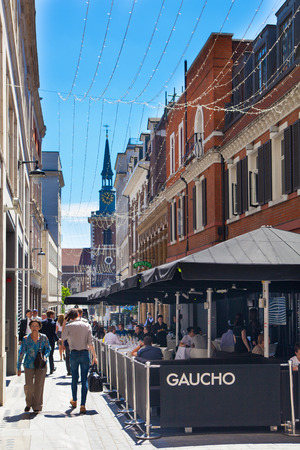 LONDON, UK - 22 JULY, 2014: Kingly st. going in parallel to Regent street. Famous shopping and restaurants ariaのeditorial素材