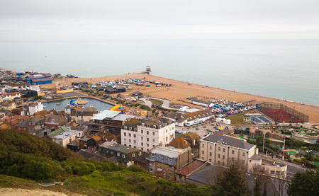 HASTINGS, UK - SEPTEMBER 27, 2014: Town view from the castle\'s mountingのeditorial素材