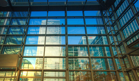 LONDON, UK - NOVEMBER 29, 2014: Canary Wharf modern glass architecture of famous office buildingsのeditorial素材