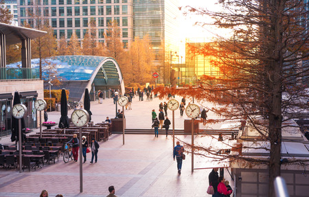 LONDON, UK - JULY 03, 2015: Office people getting at work. Early morning in Canary Wharf ariaのeditorial素材