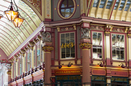 LONDON UK - SEPTEMBER 19, 2015 Leadenhall market interiorのeditorial素材