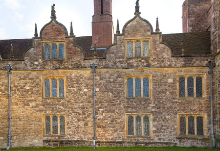 SUSSEX, UK - APRIL 11, 2015: Sevenoaks Old english mansion 15th century. Classic english country side houseのeditorial素材