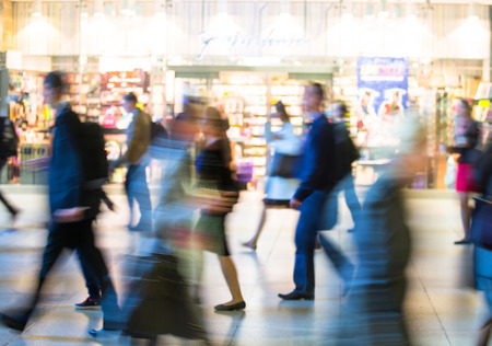 LONDON UK - SEPTEMBER 10, 2015: City of London lunch time. Lots of office people walking on the street. People blurのeditorial素材