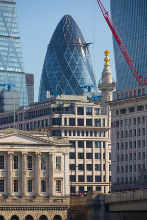 LONDON, UK - SEPTEMBER 10, 2015: City of London view from the river Thamesのeditorial素材