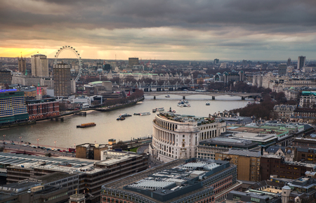LONDON, UK - JANUARY 27, 2015:  London at sunsetのeditorial素材