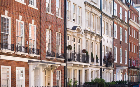 London, UK - August 25, 2017: Residential aria of Kensington and Chelsea. Cadogan square with row of periodic buildings. Luxury property in the centre of London.のeditorial素材