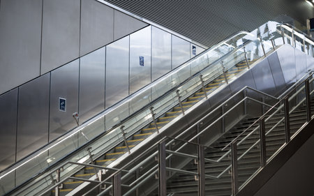 London, UK - 3 February, 2021: Empty London bridge train station, no people. Generally busiest station of the City of London now empty due to Covid lockdownのeditorial素材