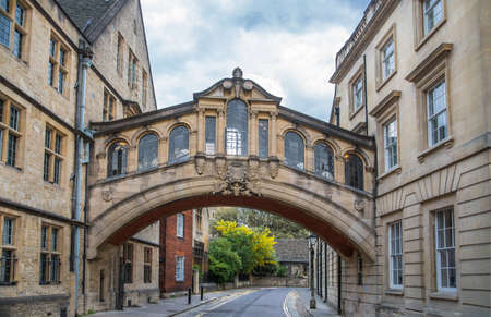 Oxford, UK - June2, 2021:Hertford bridge,  Oxford University buildings view at sunset.のeditorial素材