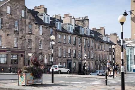 Edinburgh, UK - August 24, 2021: George Street with Victoria architecture and William Pitt The Younger Statueのeditorial素材