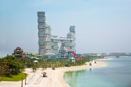 Dubai, UAE - 2 September, 2022: Atlantis apartments building with white sand beach at Palm Jumeirah.のeditorial素材