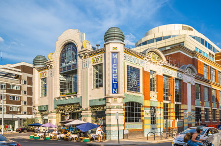 London, UK - 9 September, 2023: Street with cafes and restaurants in  Chelsea., one of the richest areas to live with fancy lifestyle. London street photographyのeditorial素材