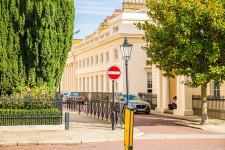 London, UK - September 29, 2025: Outer circle street in Regent Park and beautiful town house of early 19th centuryのeditorial素材