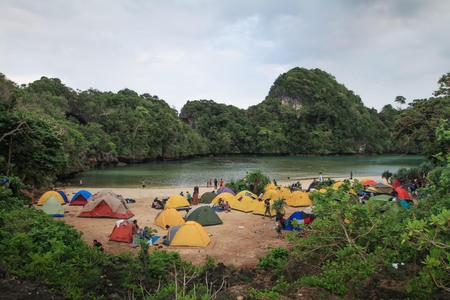 Camping at Sempu Islandのeditorial素材