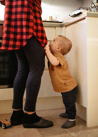 mother and son in kitchenの写真素材