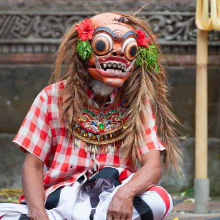 BALI - SEP 21: Barong and Kris Dance performs at Sahadewah, in Batubulan, Bali, Indonesia on Sep 21, 2012. This famous play represents an fight between good and bad gods.のeditorial素材