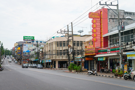 KRABI, THAILAND - 14 OCT 2014: Central street and businesses in the town of Krabi, Thailandのeditorial素材