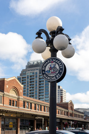 Ottawa, Canada - October 14, 2021: Byward Market in downtown of the city.のeditorial素材