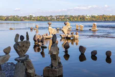 Ottawa, Canada - September 30, 2023: Remic Rapids Park on Ottawa River. Balanced stoneのeditorial素材