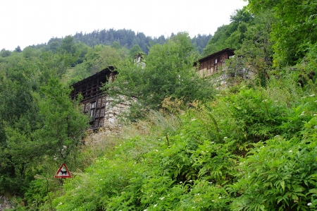 Old houses in the village Cheresha in the Rhodope Mountain, Bulgariaの写真素材