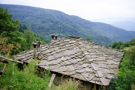 Roof of Old house in the village Cheresha in the Rhodope Mountain, Bulgariaの写真素材