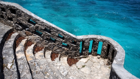 stairs to the seaの写真素材