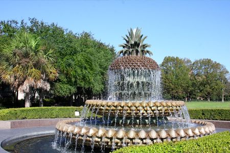 The Pineapple Fountain at  Waterfront park in Charleston, South Carolinaの写真素材