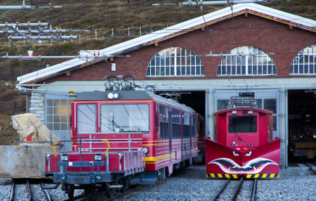 Train at Kleine Scheidegg stationのeditorial素材