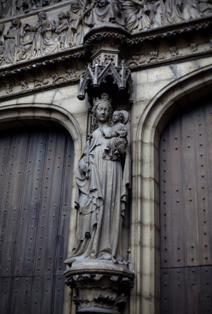 Statues decorate the entrance of cathedral of Our Lady, Antwerp, Belgiumのeditorial素材