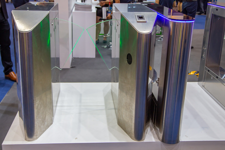 Automatic electronic  entrance control ticket gate system