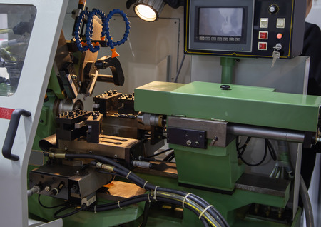 CNC hydraulic lathe machine drilling bore workpiece