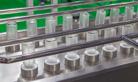 Inline glass bottle cleaning and dry machineの写真素材