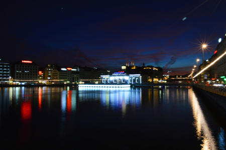 Autumn Night landscape on lake Geneva, lake Geneva, Switzerlandの写真素材