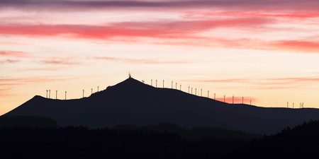 Oiz mountain's silhouette