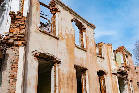 Post-war landscape. Destroyed building. War ruins. Destroyed city after the bombing. dead city. bombed buildings. Debris buildings. war destruction.の写真素材