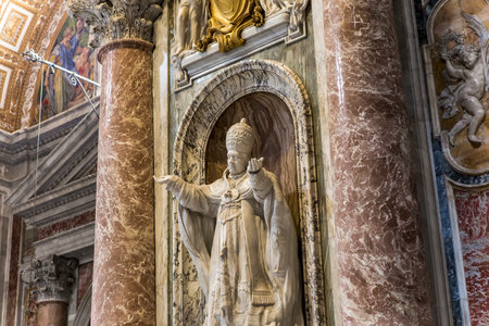 VATICAN CITY, VATICAN  JUNE 15, 2015 : interiors and architectural details of Basilica of saint Peter, june 15, 2015, in Vatican city, Vaticanのeditorial素材