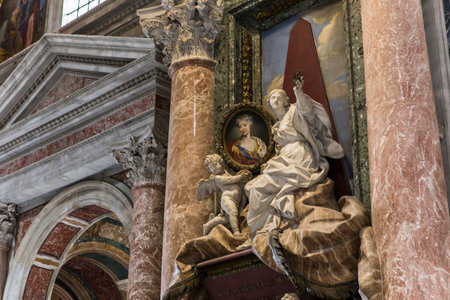 VATICAN CITY, VATICAN  JUNE 15, 2015 : interiors and architectural details of Basilica of saint Peter, june 15, 2015, in Vatican city, Vaticanのeditorial素材