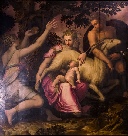 FLORENCE, ITALY, OCTOBER 25, 2015 : interiors and architectural details of Palazzo Vecchio, october 25, 2015 in Florence, Italyのeditorial素材