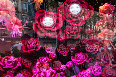 PARIS, FRANCE, DECEMBER 14, 2015 : christmas decorations at Galeries Lafayette store, december 14, 2015 in Paris, Franceのeditorial素材