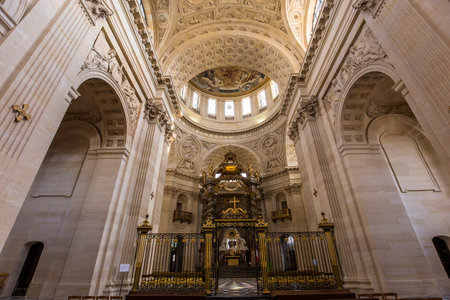 PARIS, FRANCE, SEPTEMBER 08, 2016 : Architectural details and dome of church of the Val de Grace, september 08, 2016 in Paris, Franceのeditorial素材