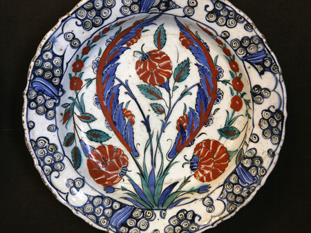 Turkish Iznik ceramic pottery dish, from Anatolia, Ottoman empire, 16th and 17th centuryの写真素材