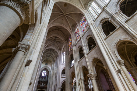 SENLIS, FRANCE, JULY 23, 2016 : interiors and details of the cathedral Notre Dame of Senlis, july 23, 2016 in Senlis, Oise, Franceのeditorial素材