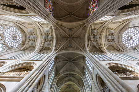 SENLIS, FRANCE, JULY 23, 2016 : interiors and details of the cathedral Notre Dame of Senlis, july 23, 2016 in Senlis, Oise, Franceのeditorial素材