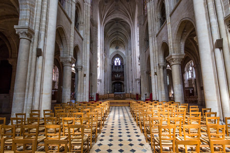 SENLIS, FRANCE, JULY 23, 2016 : interiors and details of the cathedral Notre Dame of Senlis, july 23, 2016 in Senlis, Oise, Franceのeditorial素材