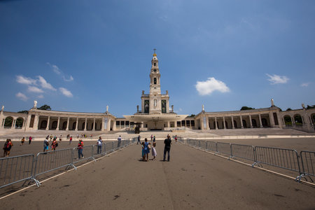 FATIMA, PORTUGAL, JUNE, 21, 2017 : on the esplanade  of  sanctuary of our lady of Fatima, june 21, 2017, in Fatima, Portugalのeditorial素材