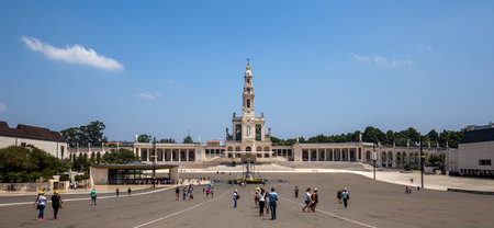 FATIMA, PORTUGAL, JUNE, 21, 2017 : on the esplanade  of  sanctuary of our lady of Fatima, june 21, 2017, in Fatima, Portugalのeditorial素材
