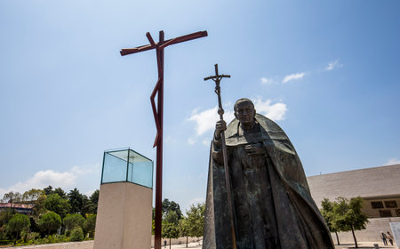 FATIMA, PORTUGAL, JUNE, 21, 2017 : statue of john paul 2 in  sanctuary of our lady of Fatima, june 21, 2017, in Fatima, Portugalのeditorial素材